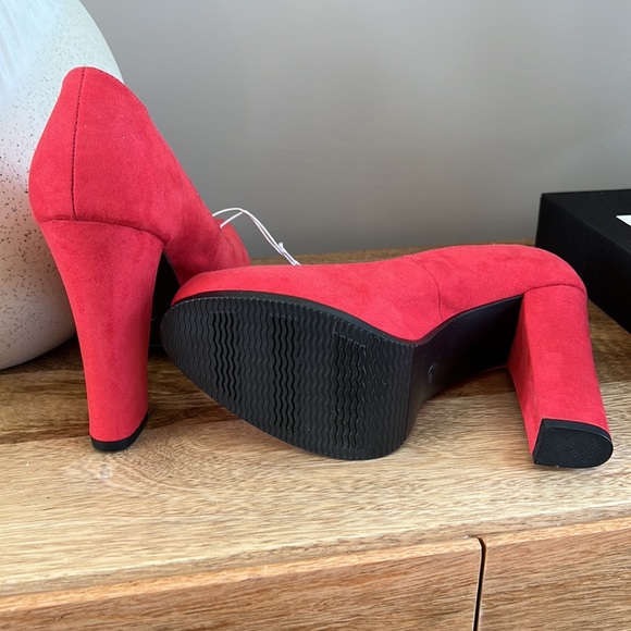 NWT Red Mossimo Platform Heels - Picture 5 of 8